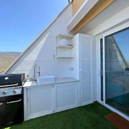 2 Bedroom With Breathtaking View Of The Sea - Sunset Appartement