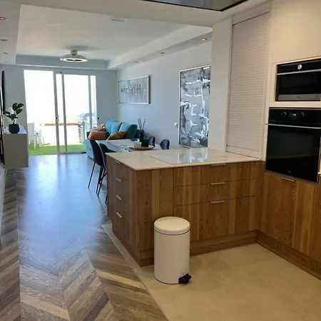 2 Bedroom With Breathtaking View Of The Sea - Sunset Appartement